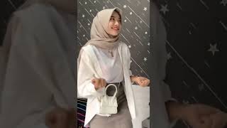 Cute Wanita Berhijab Memang Plus