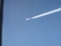 JALにて撮影した飛行機雲ができる瞬間