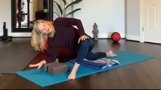 RESTORATIVE YOGA E35 HIP, INNER THIGH, HAMSTRING FOCUS (F011521)