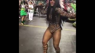 Viviane Araújo no carnaval com corpo físico condicionado sexy