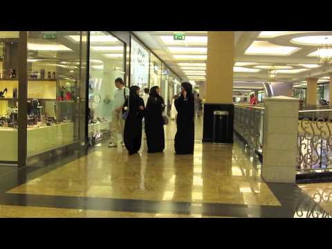 paul hodge dubai mall of emirates around world in 24