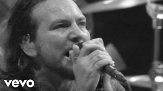 Клип Pearl Jam - Amongst The Waves