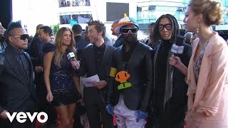 Black Eyed Peas - 2010 Red Carpet Interview (American Music Awards)