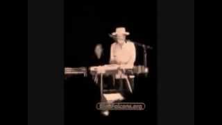 Watch Bob Dylan Jolene video