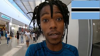 Видео walking around Gaborone CBD. This place is very different от Jermaine Ellis, Габороне, Ботсвана