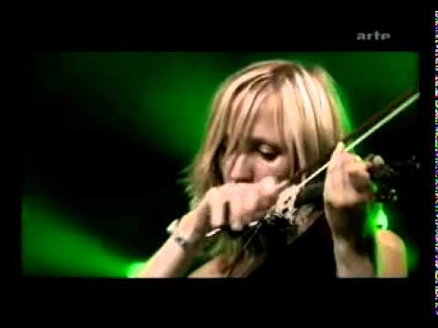 Beth Gibbons - Funny Time Of Year (live)