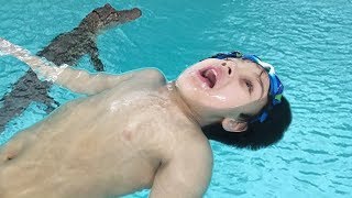 Alligator in the swimming pool || Kids swimming lessons #JaiBistaShow