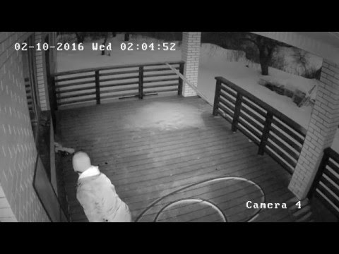 Что делать если в квартиру ломятся воры