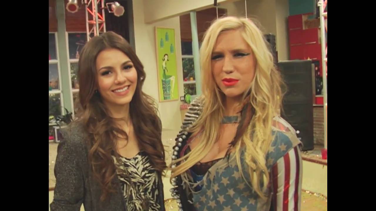 Ke$ha guest stars on Victorious - Nickelodeon - YouTube
