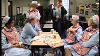 BBC Dinnerladies S1E1 Monday Comedy)