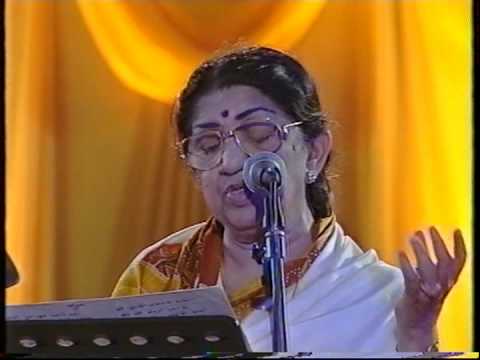 Lata Mangeshkar - Aayega Aanewala Naina Barse Rhim Jhim (Live...
