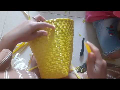 cara membuat asasoris tas jali warna kuning.