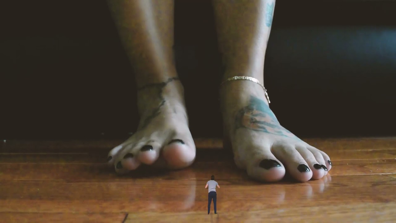 Giantess foot crush