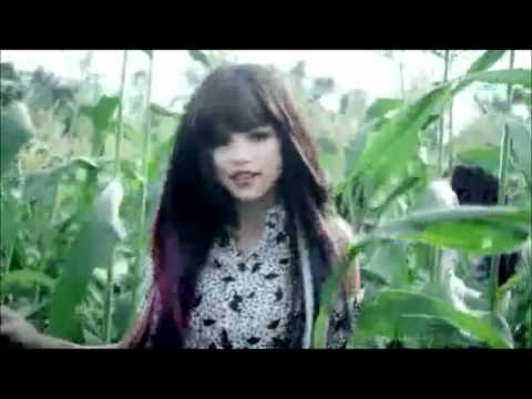 Selena Gomez - As a blonde