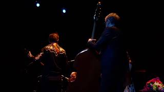 Watch Natalie Merchant Poor Wayfaring Stranger video