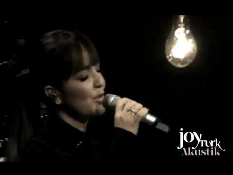 Bengü - Yaralı (JoyTurk Akustik) Bengü - Yaralı (JoyTurk Akustik) klip izle