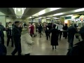 Видео Rentnertanz in der Metro