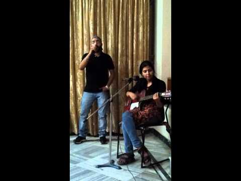 Aahatein ho rahi teri...