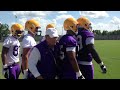 Les Miles puts LSU through pass drills