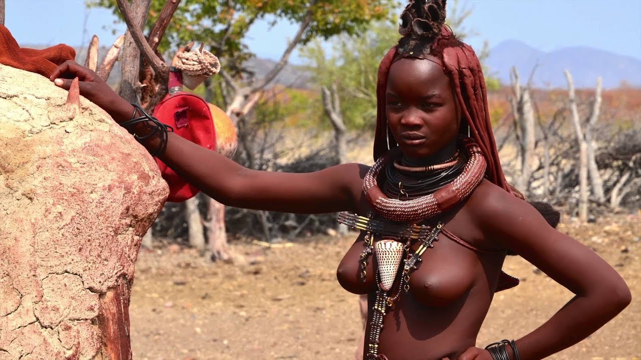 Африканская голая женщина