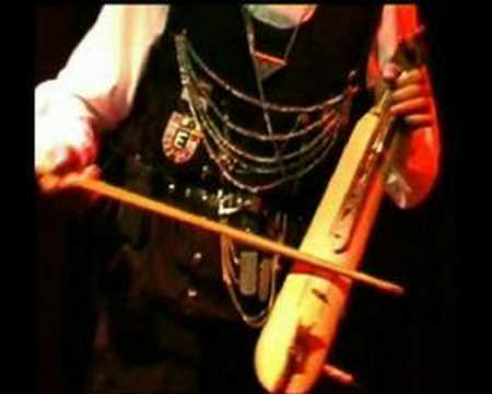 Gunsroses Youtube on Guns N Roses November Rain Video Youtube Nmetv Latest Music