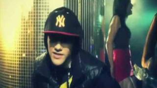 Watch Fugative Supafly video