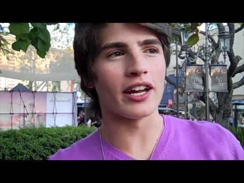 GREGG SULKIN known for his role on Wizards of Waverly place describes his 