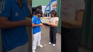 Hot Cute Navel Show By Janhvi Kapoor After Workout