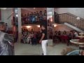 Miloud chante au défilé de mode.Document vidéo de Kamel Kaci.
