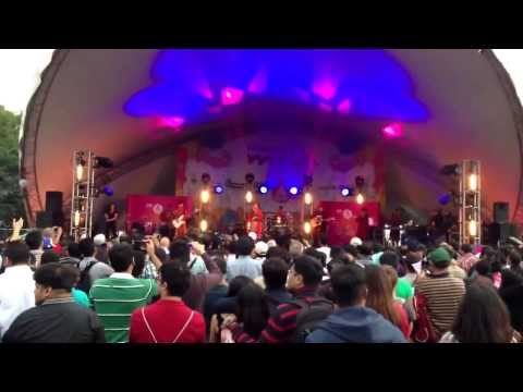 Harshdeep Kaur Live at London Mela 2013 1st September