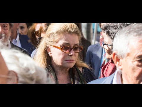 Catherine Deneuve, digne aux obsèques de sa belle-fille Barbara, fille de son ex...