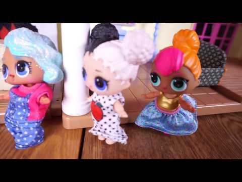 BARBIE & Ken Bring Their Newborn Baby Home To Meet LOL SURPRISE DOLLS And CUTIE Runs Away!