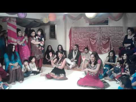 Soni Poochi Dance - In Aankhon Ki Masti