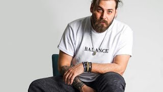 Elraen Özür Diliyor