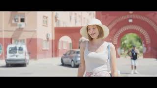 Flavie En Rose - Romantique Clip Officiel