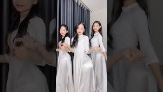 3 Cô Gái Mặc Áo Dàiáo Dài Siêu Mỏng