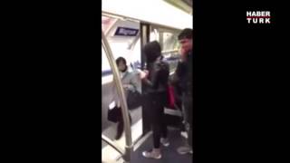 Genç Kıza Metroda Şok Hareket