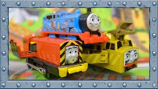 Steams Or Diesels? Which Team Is Faster? Friendly Relay Challenge With Thomas And Friends