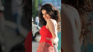 Taapsee Pannu 1987