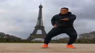 Momo Bailando Pua Pua Pua Pua Puaa