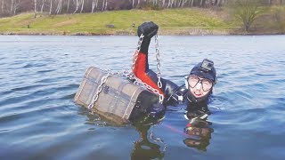 I Went Metal Detecting Underwater and You Won’t Believe What I Found… (Scuba Diving Challenge) I Went Metal Detecting Underwater and You Won’t Believe What I Found… (Scuba Diving Challenge)