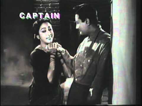 Tasveer teri dil mein jis din se utaari hai