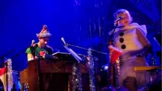 Watch Sufjan Stevens Put The Lights On The Tree video