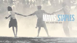 Watch Mavis Staples This Little Light video