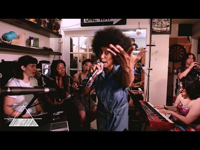 Linqua Franqa - Eight Weeks (Apartment Sessions)