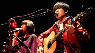 臨在 依錚依靜 (Yi-Cheng & Yi-Ching)