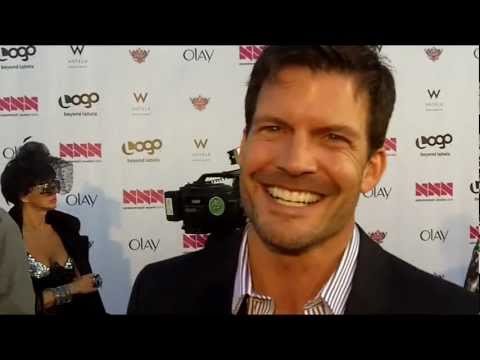 GCB's Mark Deklin at the NewNowNext Awards