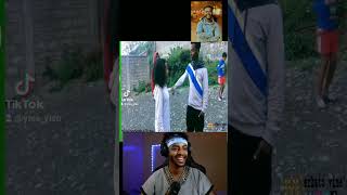 Alexisalex የድሮ Vine ይመች