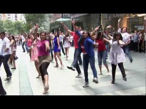 Kolaveri Di Sydney Flash Mob - 10th Feb 2012 Pitt St Mall -...