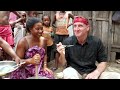 GIANT SEAFOOD on Africa’s Biggest Island! Catch and Cook with Primitive Technology!